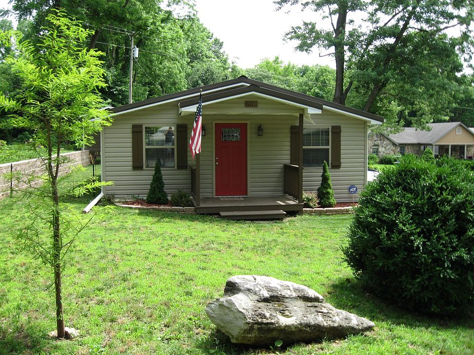 602 W. Wren St.