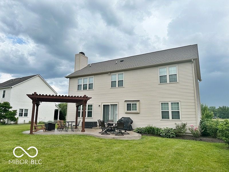 2nd image of 10742 Weston Dr