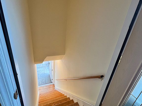 5th image of 40 Travis Ave #2
