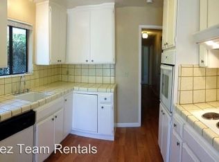 960 Michelangelo Dr, Sunnyvale, CA 94087