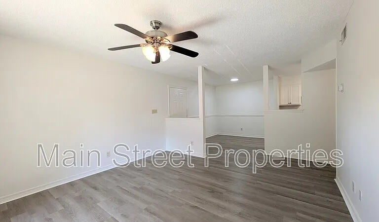2303 W Michigan Ave #C2 — Photo 4