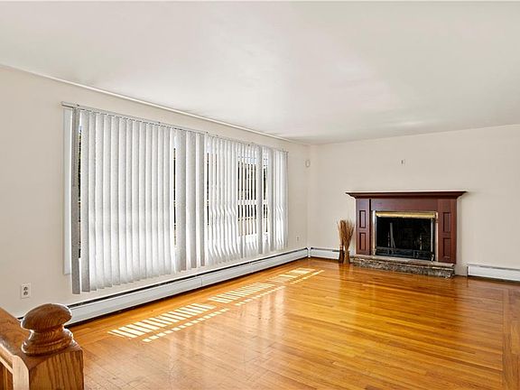 2nd image of 14 Hollins Dr