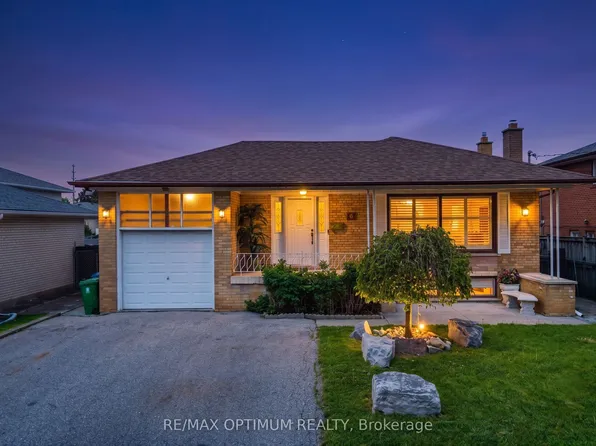 6 Evernby Blvd, Toronto, ON M9R 3G8