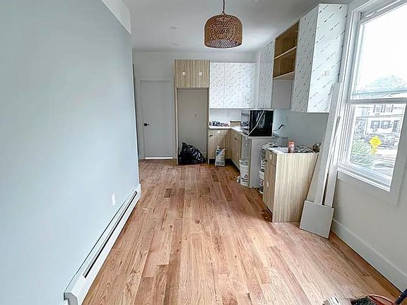 4th image of 239 Halladay St APT 2L