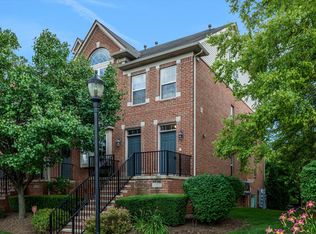39627 Springwater Dr, Northville, MI 48168