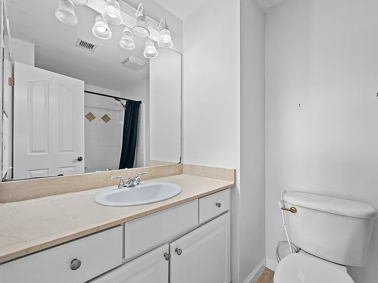 245 Murcia Dr #201 — Photo 18