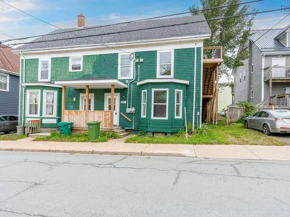 130 Gray St #B, Windsor, NS B0N 2T0