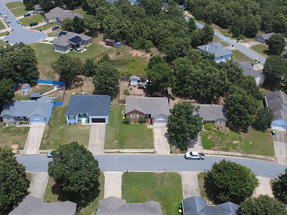 5th image of 72 Cinnamon Dr