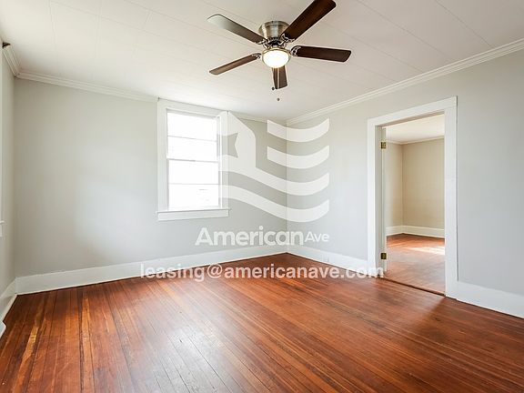 78658_003_wm_-_living_room_13602288.jpg