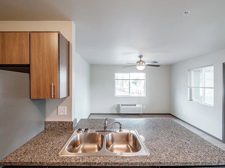 Cherry Glen Apartments — Photo 5