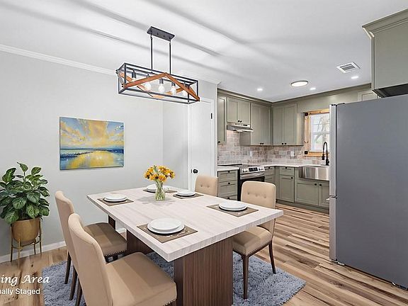 4th image of 119 Oklahoma St