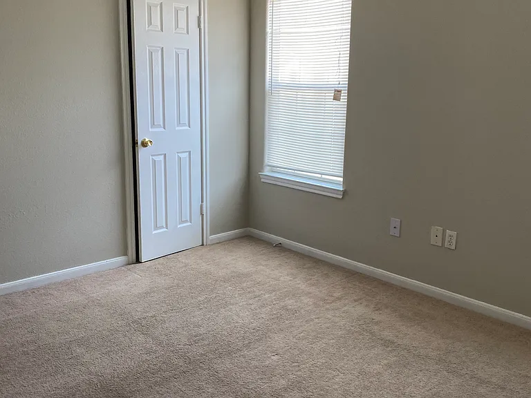 815 Cravens St #F2 — Photo 14