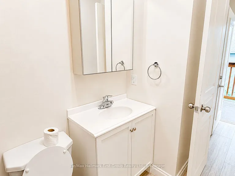509 Parnell St #UPPER — Photo 17