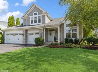 18496 W Meander Dr, Grayslake, IL 60030