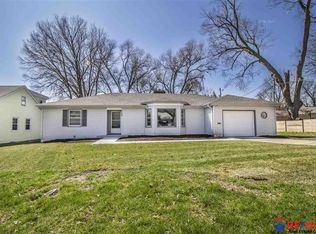 5159 Pacific St, Omaha, NE 68106