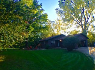 6 High Circle Way, North Oaks, MN 55127