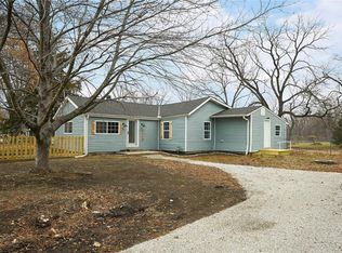 1215 Berry Rd, Independence, MO 64057