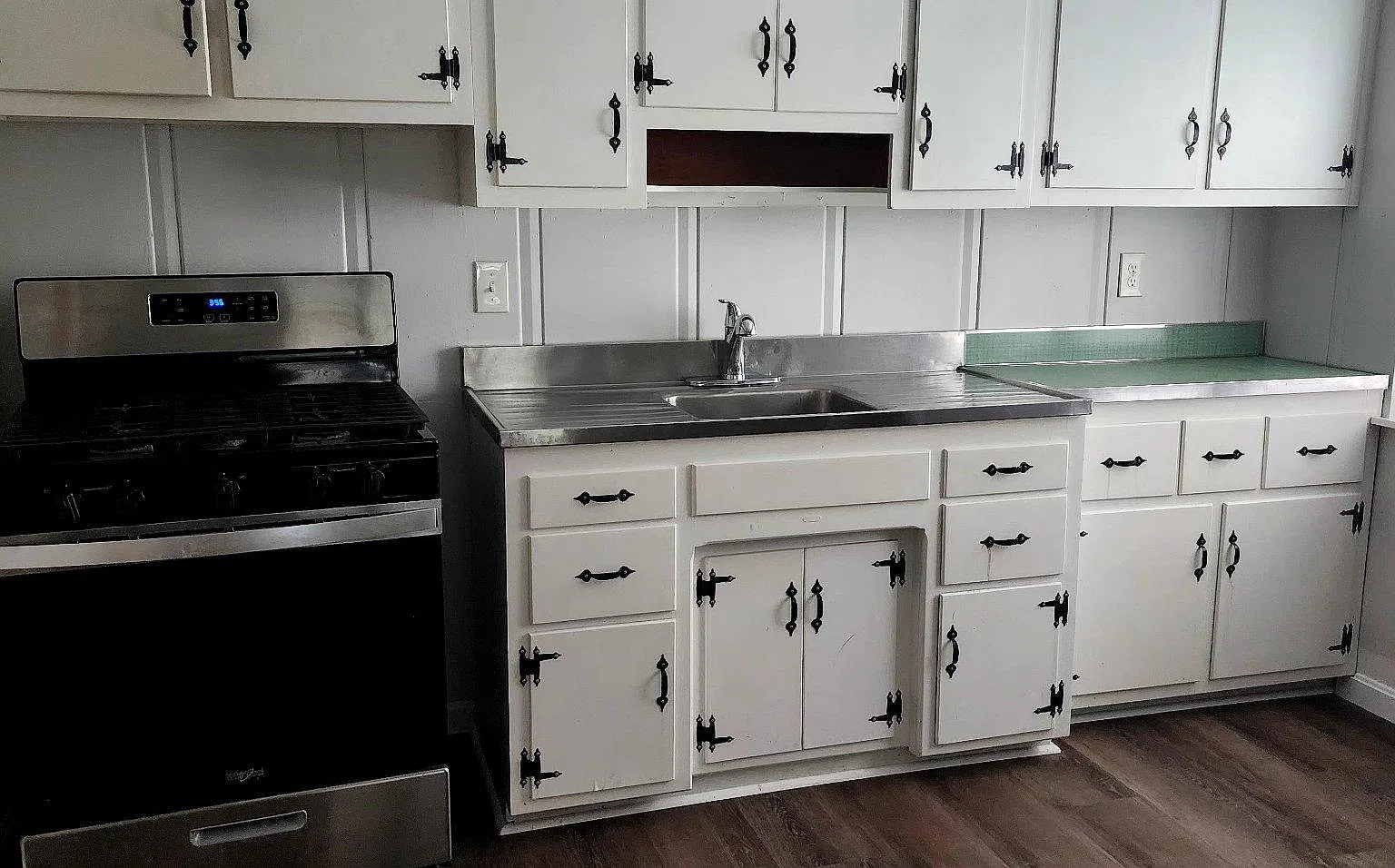 3 bed, 1.5 bath, 2063 sqft, $1,800 — Photo 4