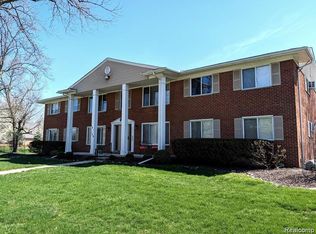 24111 Meridian Rd APT 115, Grosse Ile, MI 48138