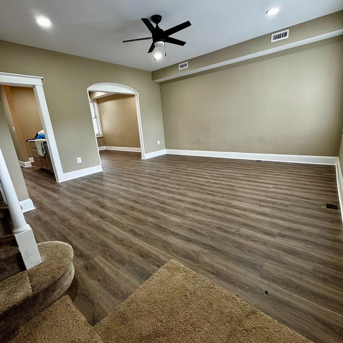 4 bed, 2.0 bath, 1586 sqft, $2,200 — Photo 2