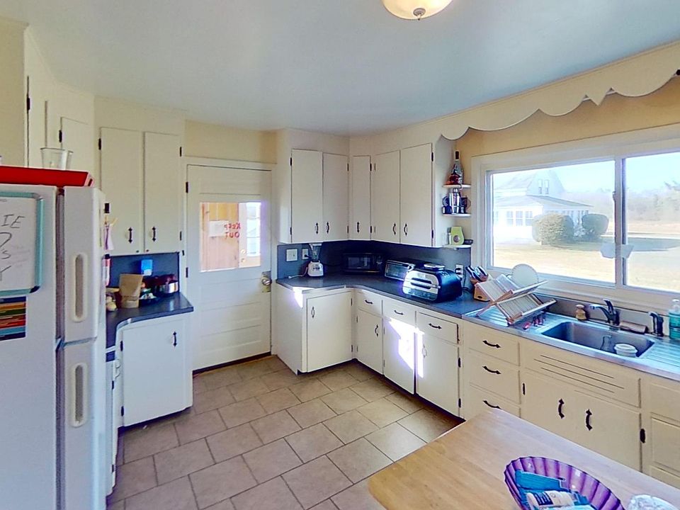 188 Sunderland Rd, Amherst, MA 01002 Zillow