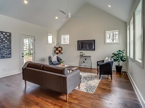 5th image of 333 Woodycrest Ave