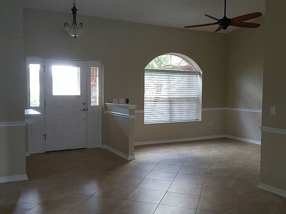 5th image of 27 E Bourne Ln