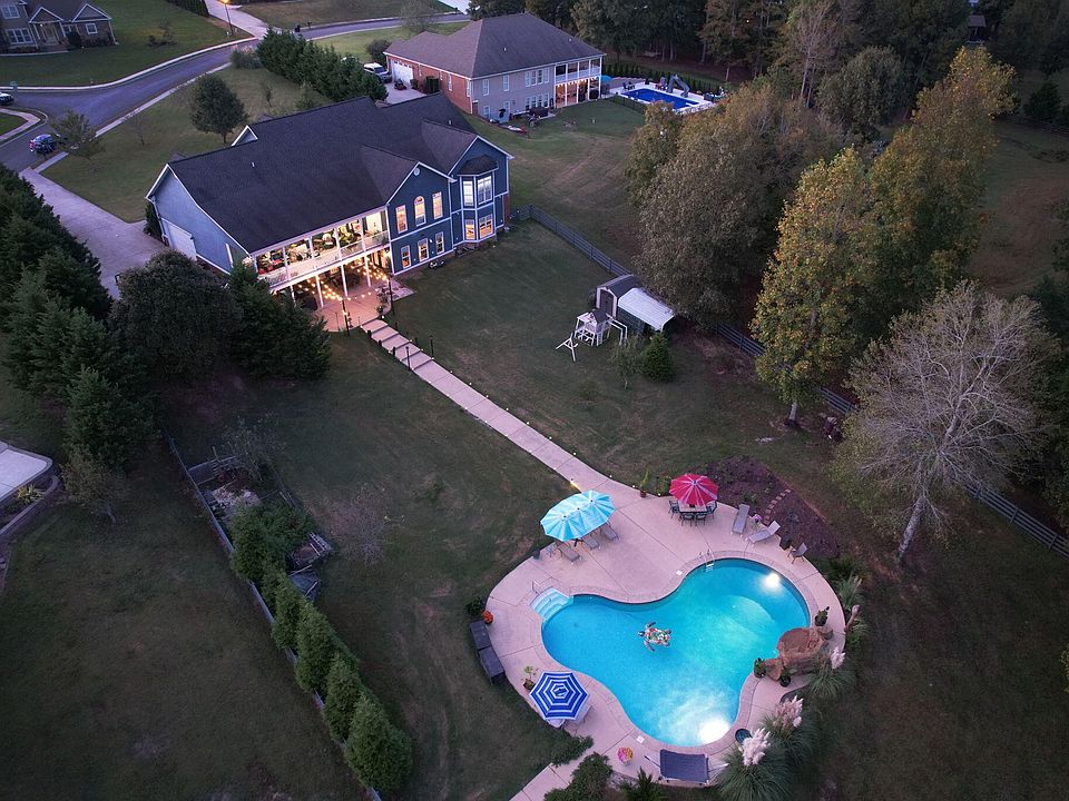 1st image of 180 Twin Creeks Dr NW