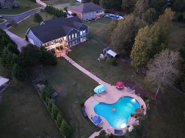 180 Twin Creeks Dr NW, Cleveland, TN 37312