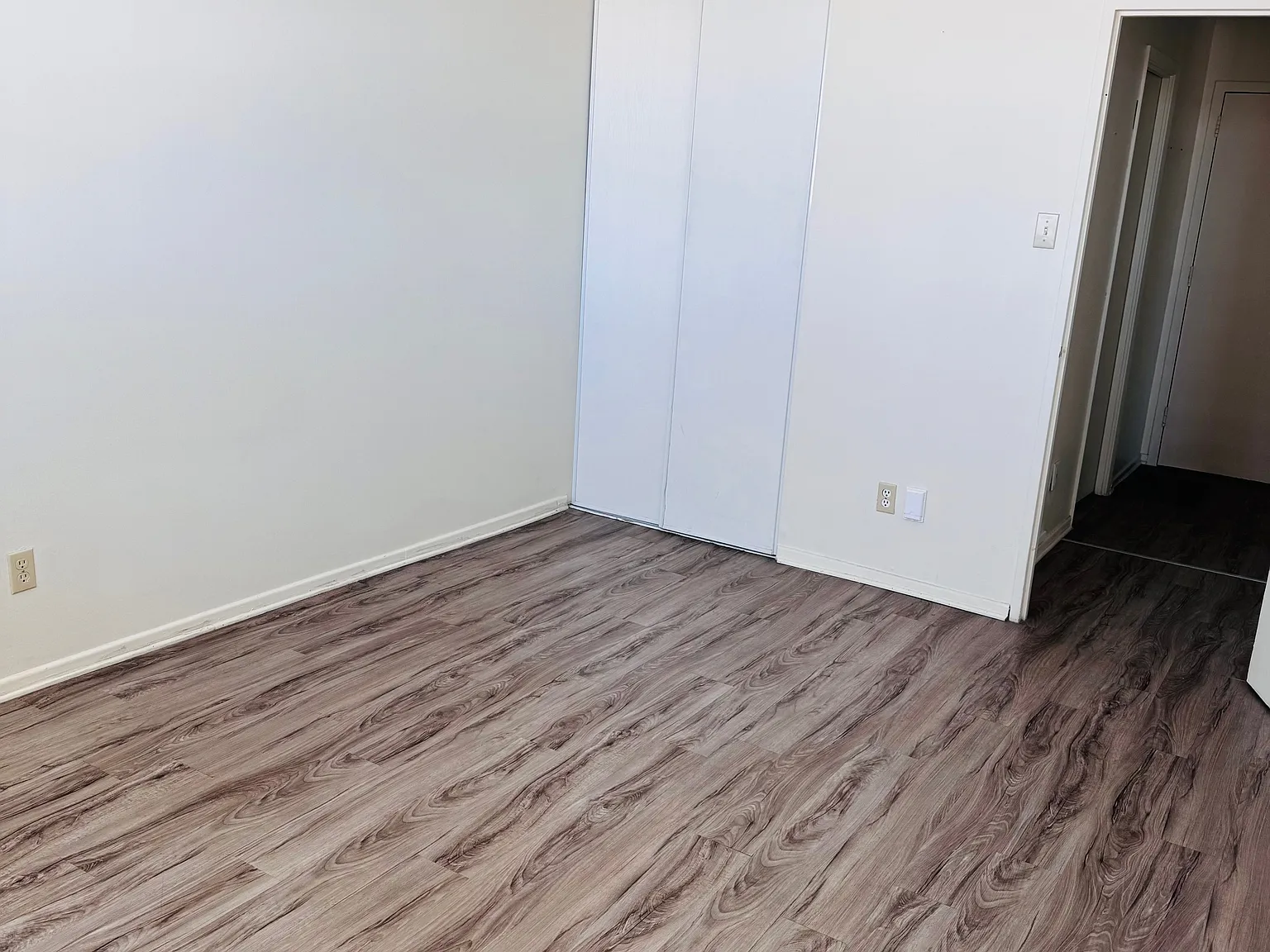 Suites of Somerset — Photo 4