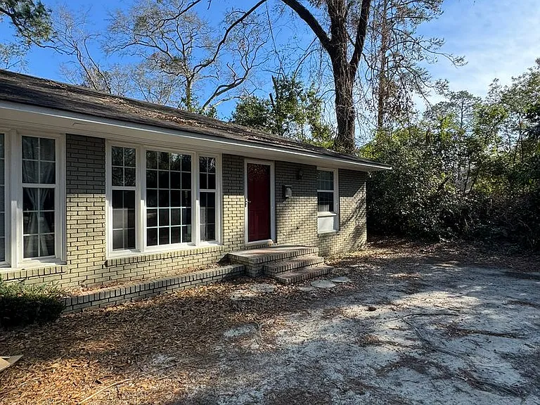 315 Brannen St #B — Photo 3