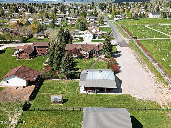 4th image of 290 E 9th Ave