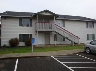 1607 S 9th St APT B, Lebanon, OR 97355