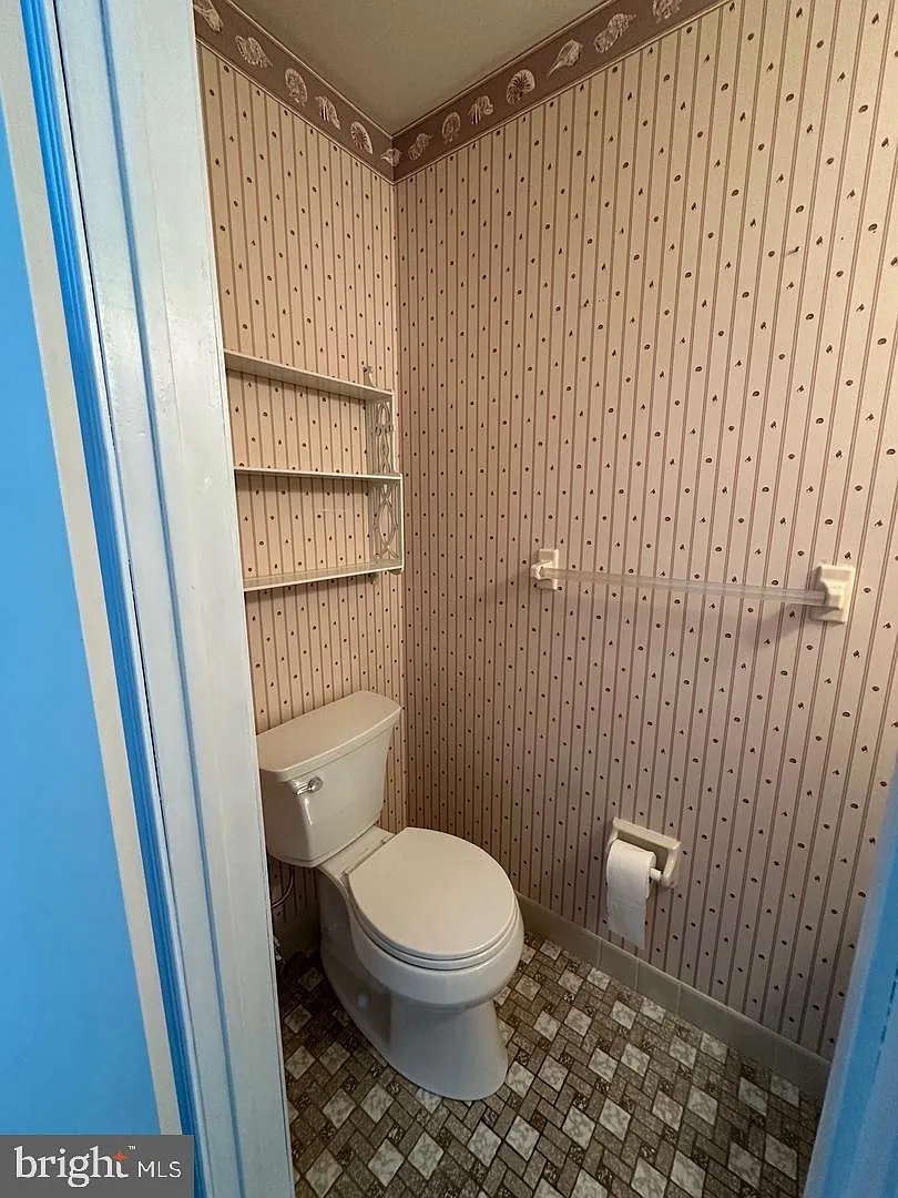 2 bed, 2.5 bath, 1978 sqft, $2,700 — Photo 4