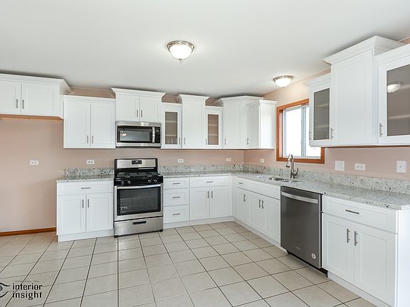 4th image of 25425 Shannon Dr