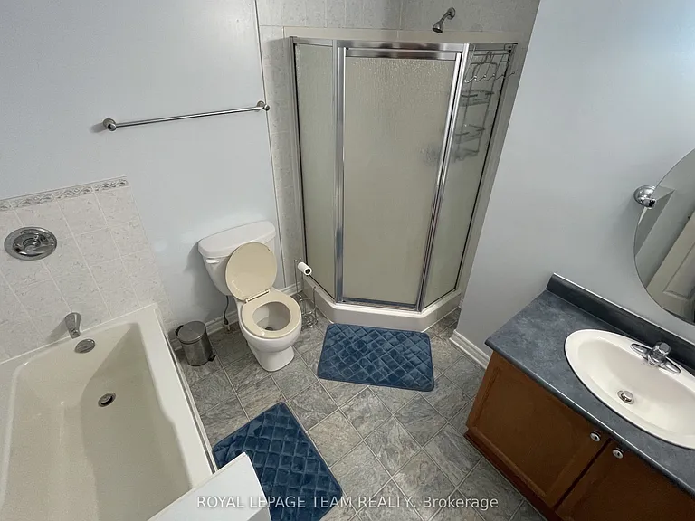 139 Oldfield St #B — Photo 8