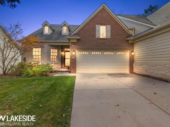 609 Mountain Cir, Rochester, MI 48306