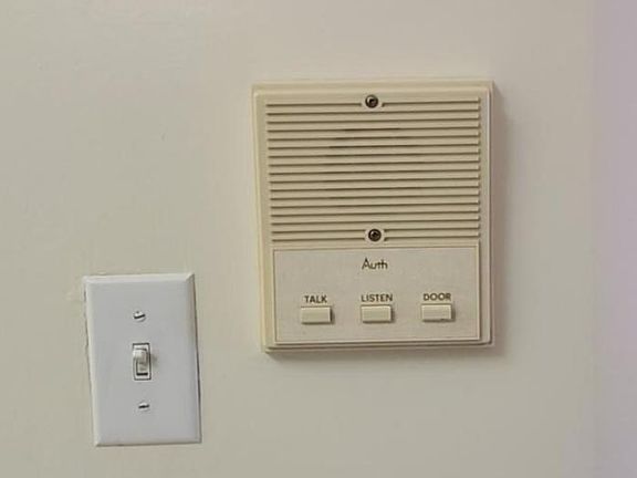 5th image of 1340 Vallejo St APT 5