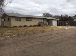 620 W 6th St, Oakley, KS 67748