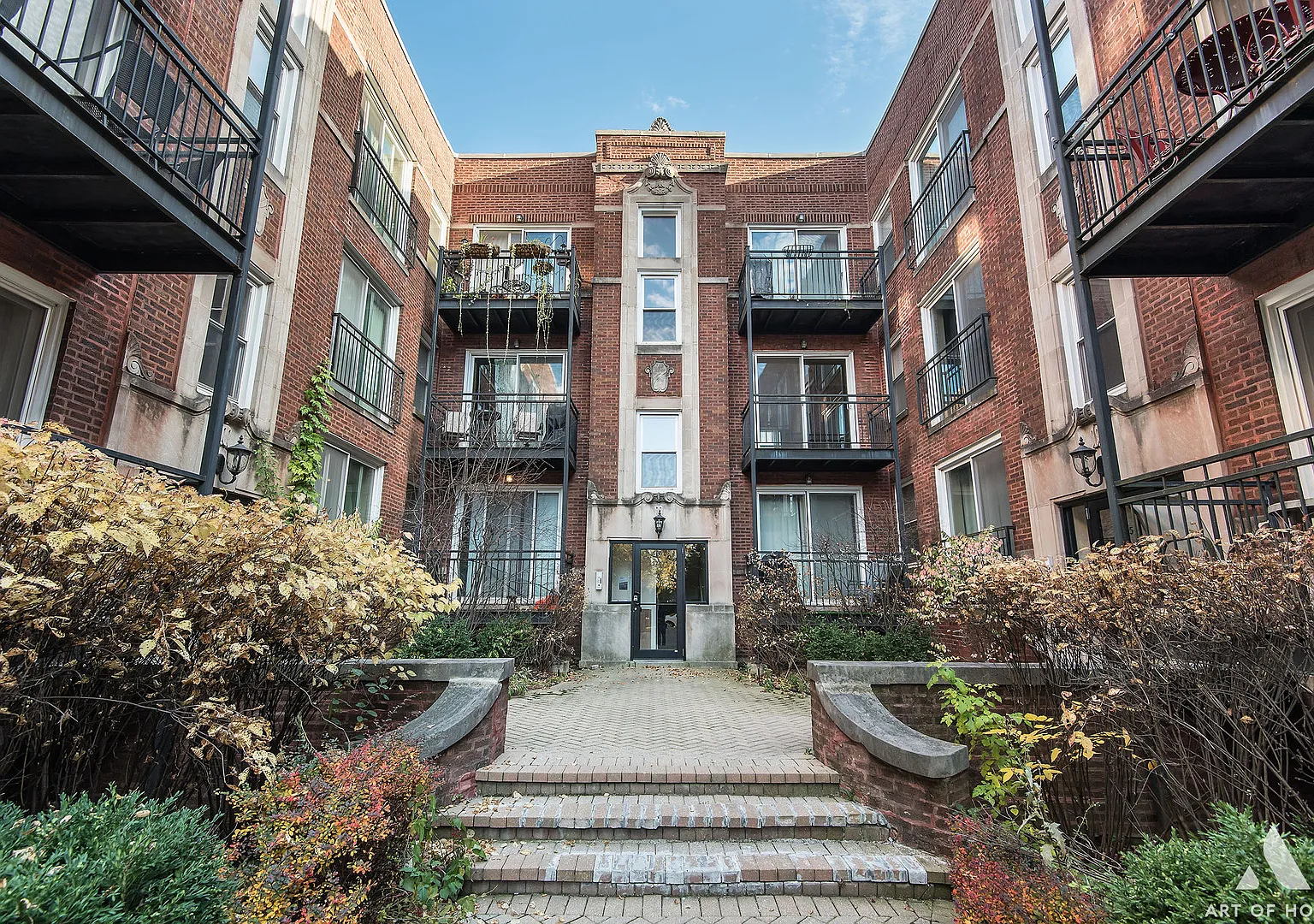 2 bed, 950 sqft, $2,000 — Photo 1