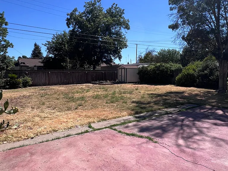 26 E Cortland Ave — Photo 25