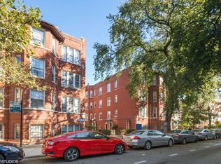 560 W Aldine Ave #301, Chicago, IL 60657