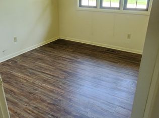 6701 SW Briarmeade Ln, Topeka, KS 66619
