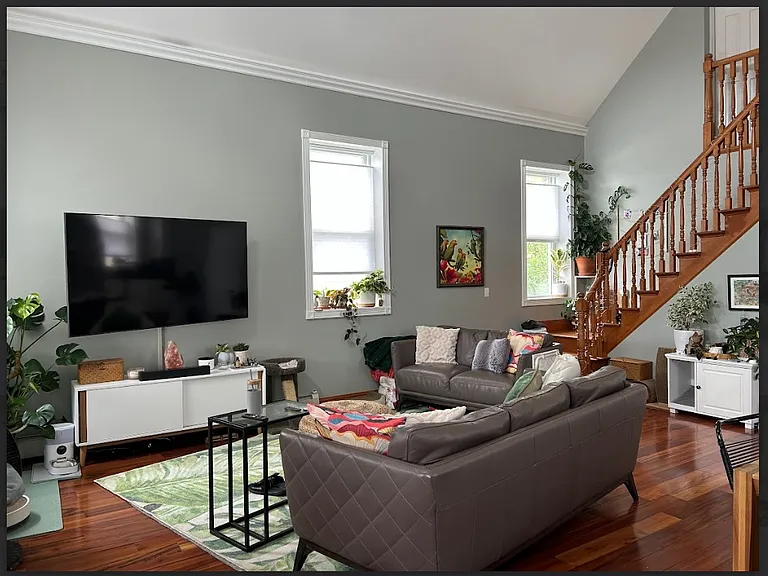 25 James St #2 — Photo 24