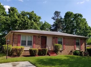 817 Daleview Pl, Greensboro, NC 27406