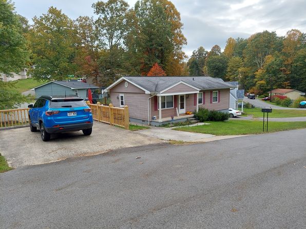 405 Fayette Cir