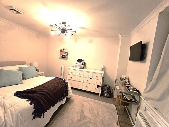 2nd image of 160 Bleecker St #2