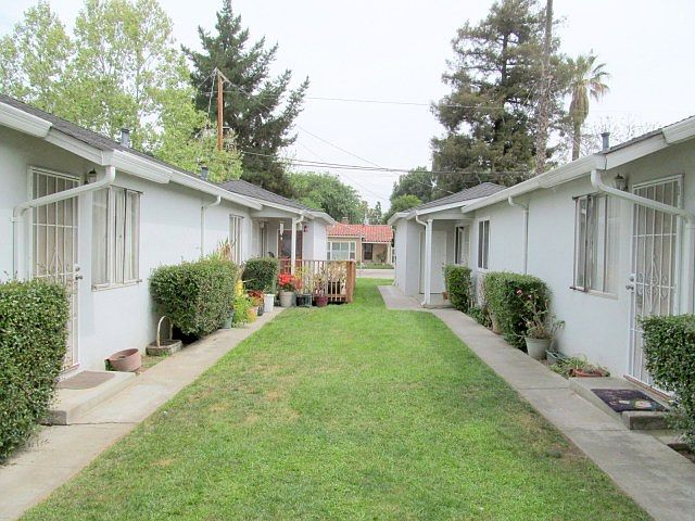 1st image of 377 S 19th St
