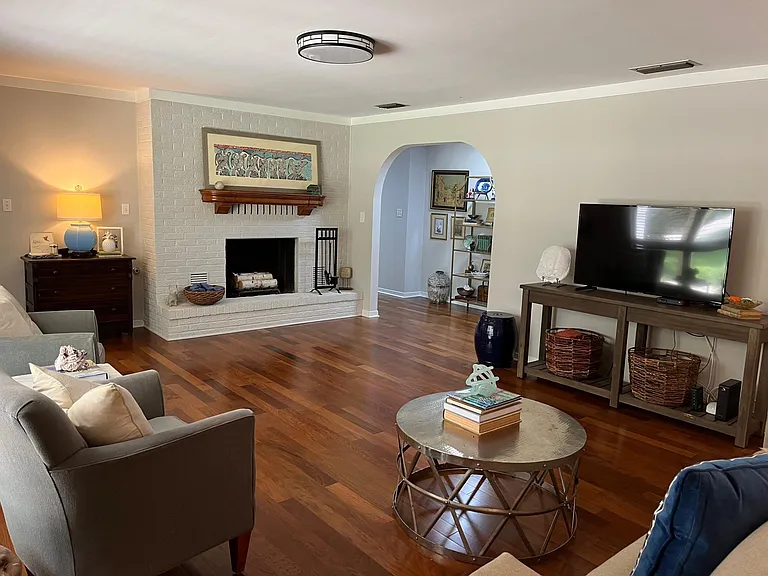 121 Spring Dr — Photo 11