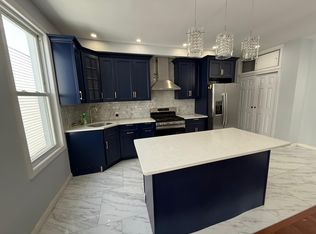 71-11 69th Pl #2R, Ridgewood, NY 11385